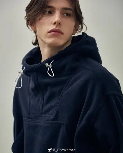 ericwarner个人听说好看的男生总是英年早婚呜呜呜