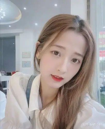 乖乖女自拍美女壁纸