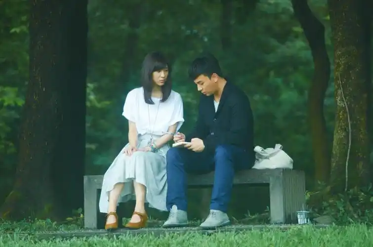 听见下雨的声音