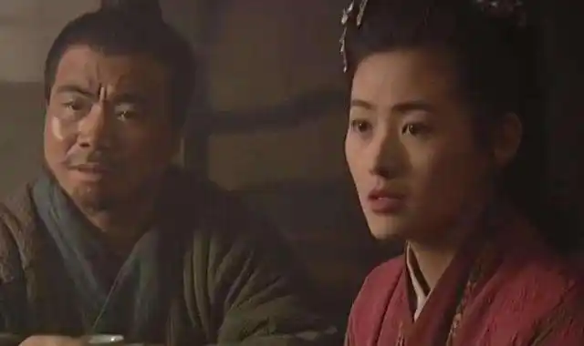 武大郎和潘金莲,一个老实人,一个女文艺,不着调,出问题正常