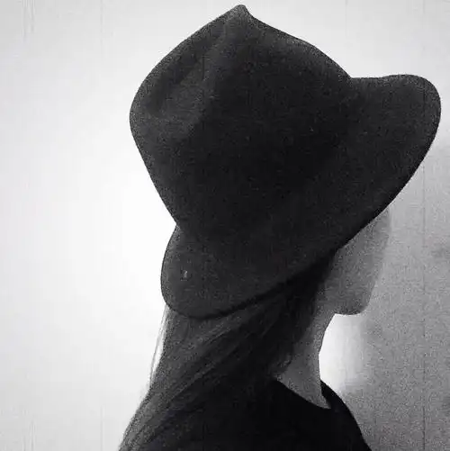 #女生头像 #背影 #黑色 #复古 #背景 #壁纸 … - 堆糖,美图壁纸兴趣社