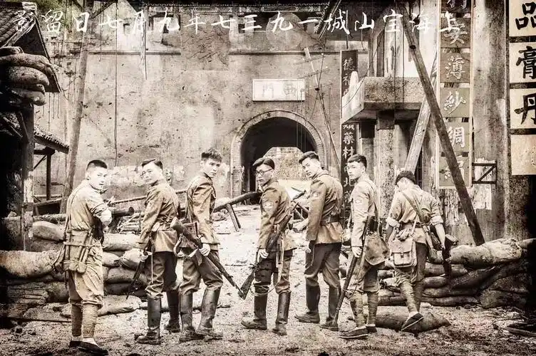 面对敌人数倍的兵力和高大上的武器,那些宁死也要冲锋陷阵的画面