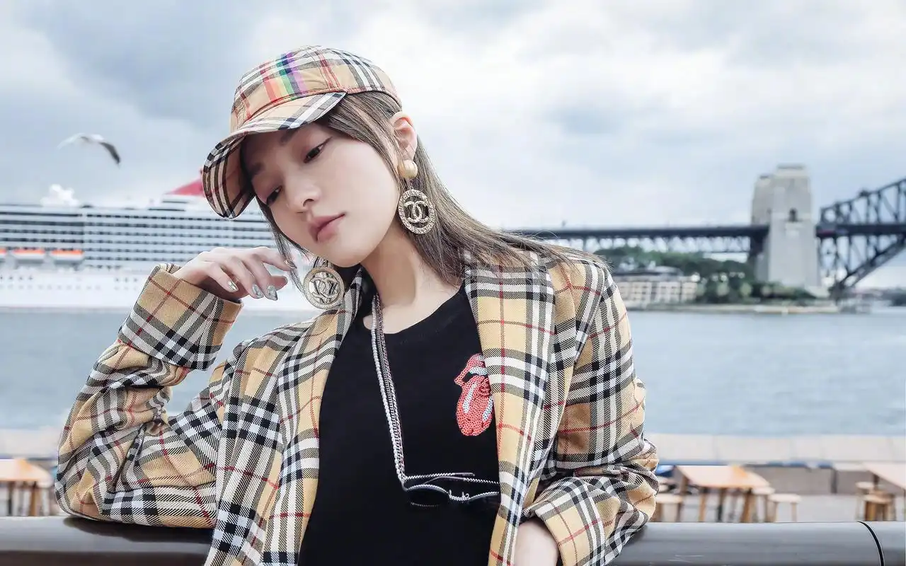 图片来自用户"风云龙"投稿分享  上一张 下一张 简介 张韶