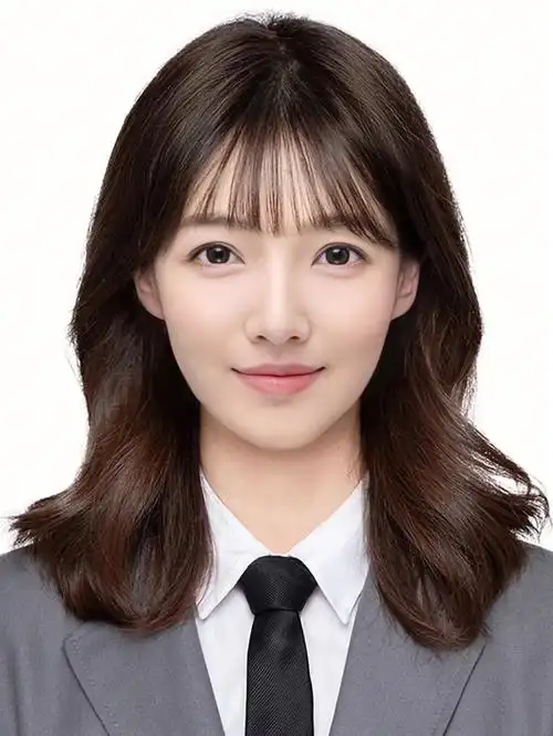 小姐姐用做简历照的一下做四个纠结中