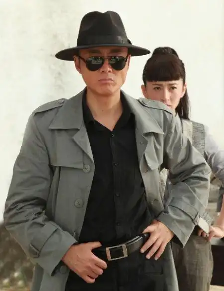 沈晓海铁血尖刀智勇双全展硬汉魅力