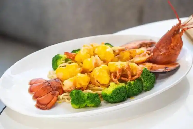 298元享门市价768元套餐芝士焗波士顿龙虾1只虫草花蒸开刀大龙趸1份