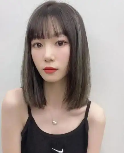 2021好看的直发发型,显露出无比的唯美与曼妙_发型造型_宝妈时尚生活