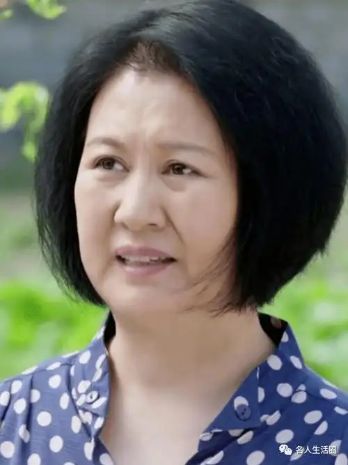 名人轶事32年前和赵本山同上春晚的黄晓娟哪去了