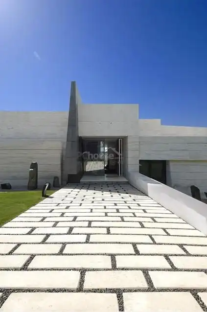 尊贵气派西班牙现代别墅