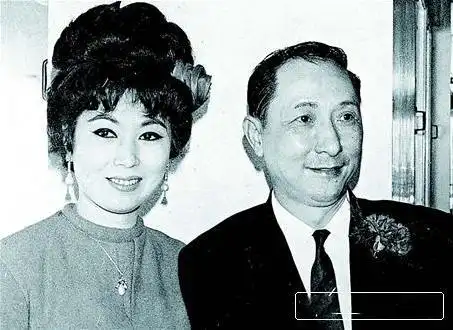 和曹达华闹绯闻,被成龙尊称师姐,侠女于素秋这朵牡丹凋谢了-质信十强