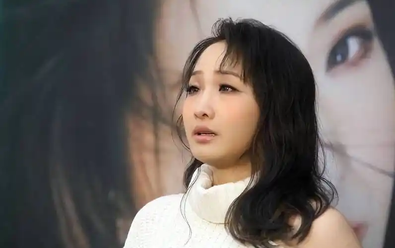 歌手朱俐静因癌病逝,年仅40岁,生前2年深受病痛折磨_病魔_斗争_宣传