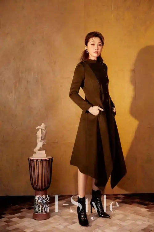 影视歌三栖艺人周丽淇为你展现大女人的冷艳