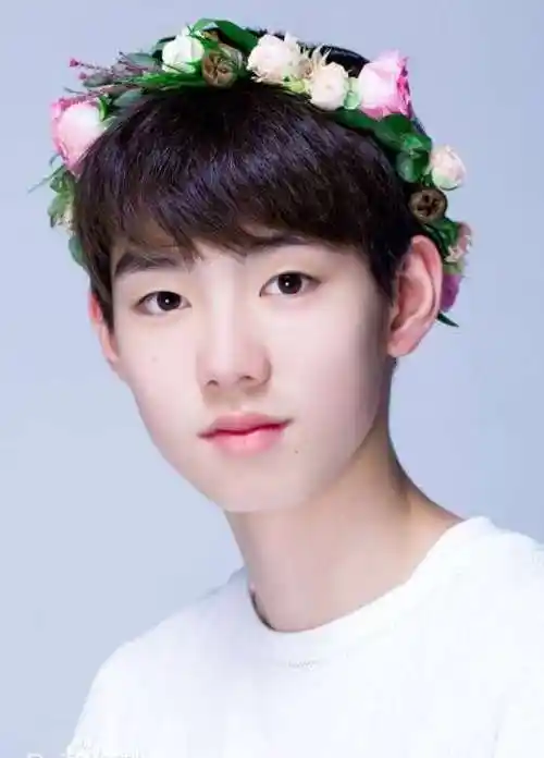 被包养骗钱还卖队友信息 14岁陈玺达黑历史多到吓人!