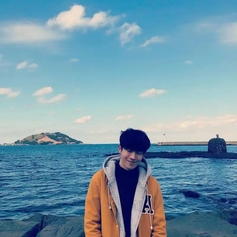 [南柱赫][分享]180115 蓝天白云 笑容杀!南柱赫令人心动的日常公开