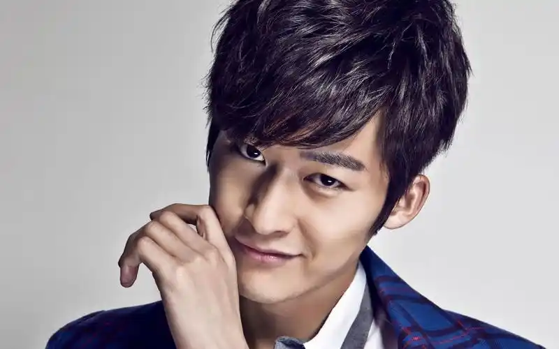 花儿与少年第一季鱼塘总裁张翰电脑桌面壁纸下载