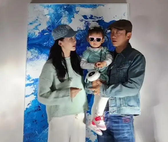 郑恺办婚礼了吗(郑恺松口谈领证三年不办婚礼原因)