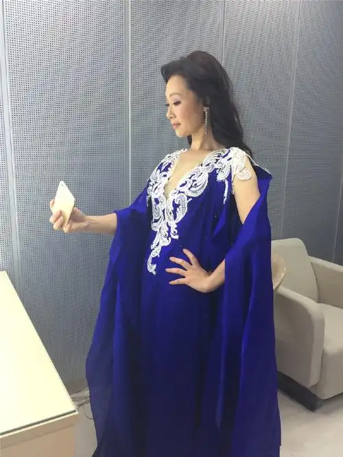 演出礼服女宝蓝色吕薇同款礼服民歌独唱歌舞台装宽松夏天长袖礼服