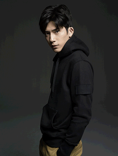 onitsukatiger鬼冢虎品牌大使井柏然新款服饰形象大片