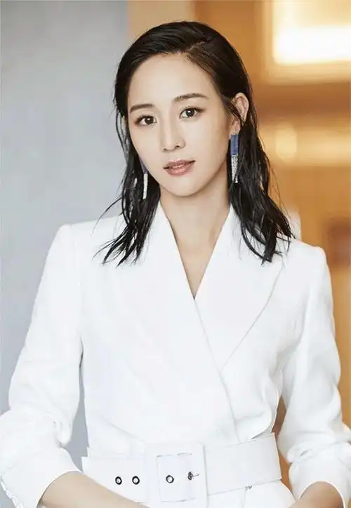 37岁的张钧甯,对自己到底有多"狠"?