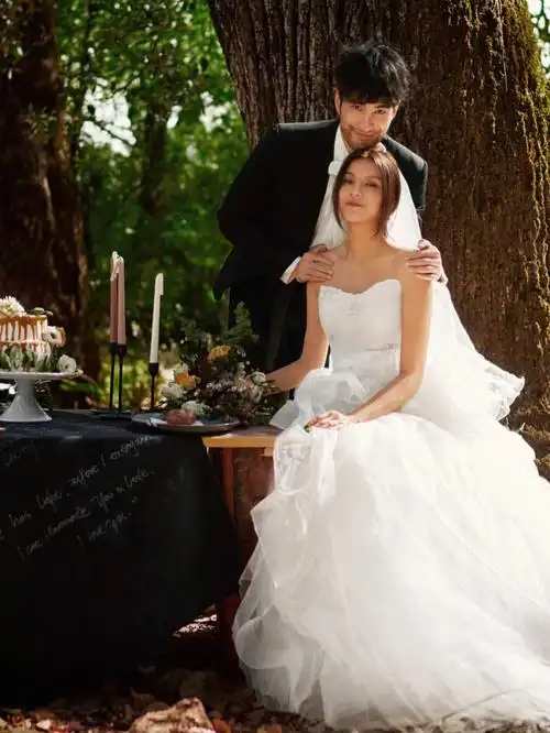 丽江旅拍婚纱照出镜模特 : 大叔&莎莎·大叔莎莎同款森系婚纱照看100