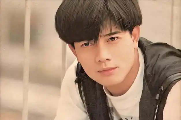 她陪了郭富城30年,62岁仍单身未婚,眼睁睁看着他娶了别人