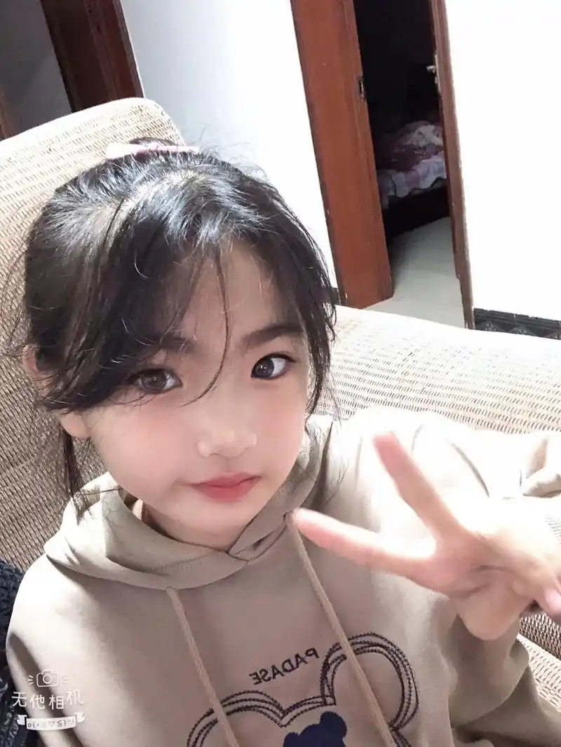 叮~解锁12岁98吾家有女初长成,童年很短,未来很长 , - 抖音