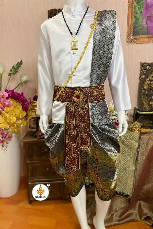 服装泰国传统礼服立领长袖灯笼裤白色走秀拍照民族服装