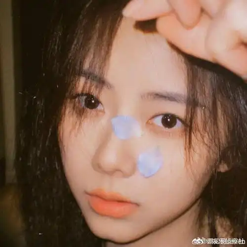 谭松韵逍遥剧组状态