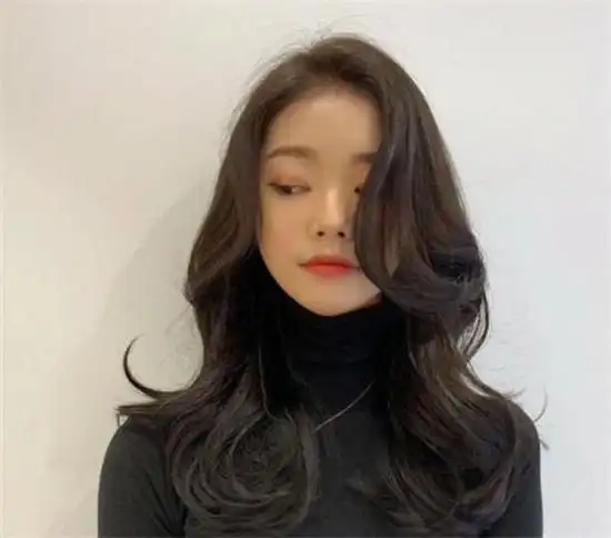 卷发发型中长发2021,每个卷发好看还时髦_发型造型_宝妈时尚生活网