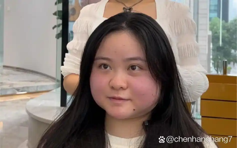 圆脸必看,选对适合的发型,胖女孩也有春天