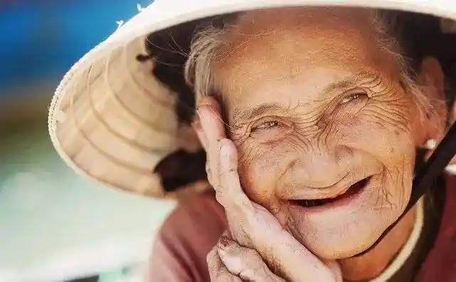 中老年人应该多少岁开始掉牙牙齿掉之后你需要注意这3件事