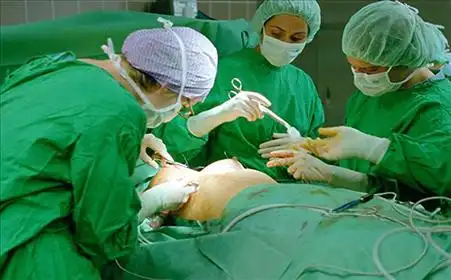 矫正乳房畸形要注意什么