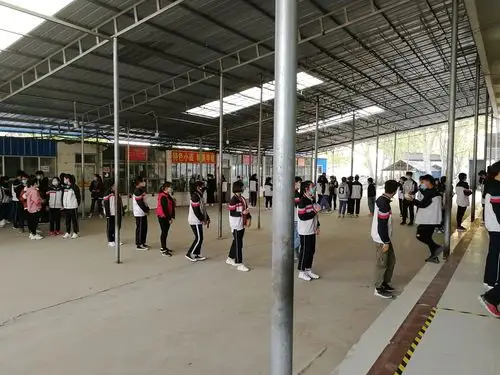 记方城县第三高级中学师生喜迎高三开学