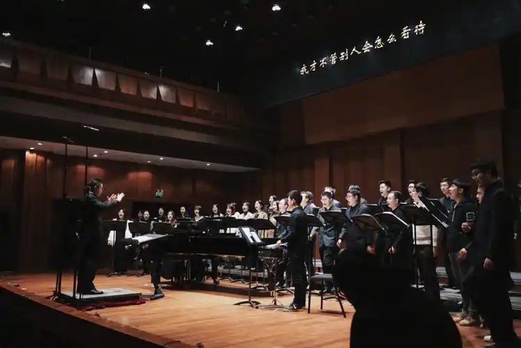 彩虹合唱团女高