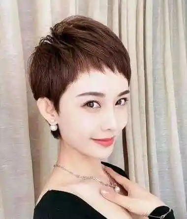 头发少的女生适合什么样的发型(女xing头发少剪什么样好看)