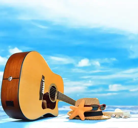 木吉他,海滩,蓝色海洋,天空_高清图片_全景视觉