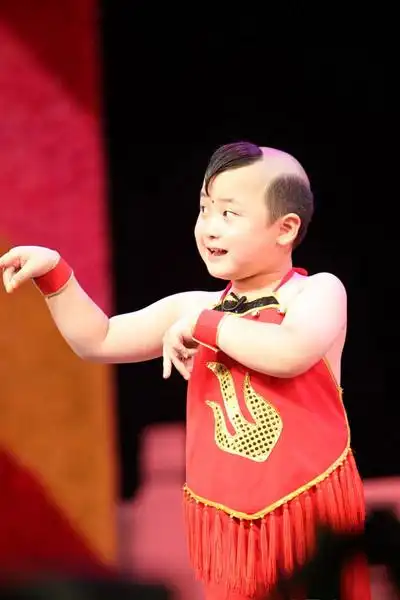 邓鸣贺白血病复发去世 "年画娃娃"形象深入人心