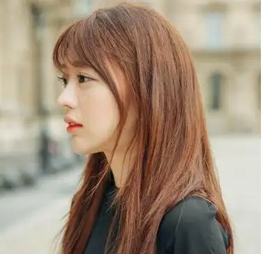 女生最流行的长直发 最有气质的流行直发发型