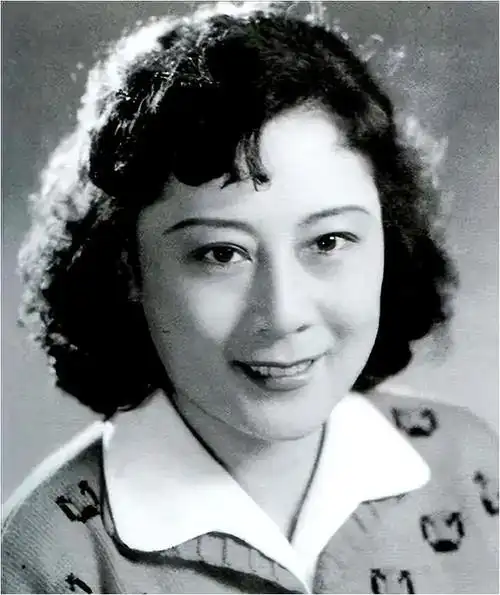 传奇男神王心刚守护病妻六十年91岁高龄仍愿平凡度日