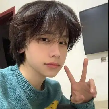 2022适合永久做男头像的图片 帅哥头像真人高清微信图片大全_男生头像