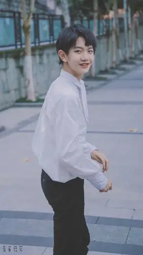 或许有人搞过黄文锦吗