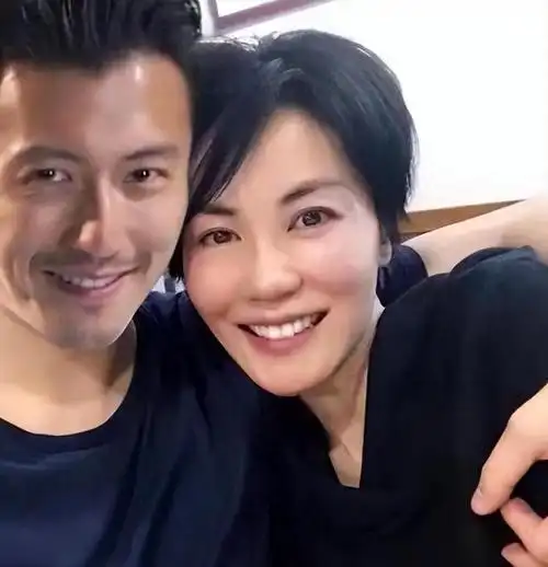 李敖没说错王菲就是个愚妇她和谢霆锋的结局证明了这一点