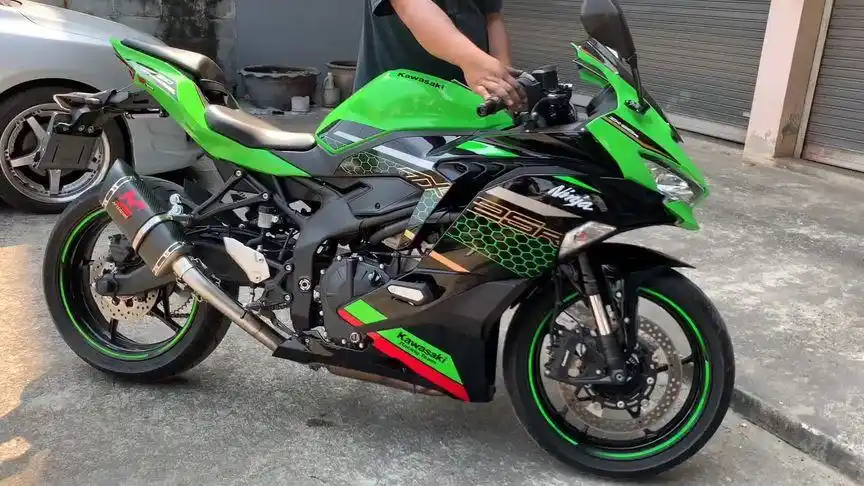 四缸250 真香 就是不引进国内#川崎