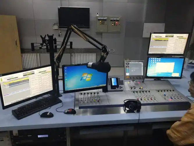 我们作客新疆人民广播电台阳光89.5啦!