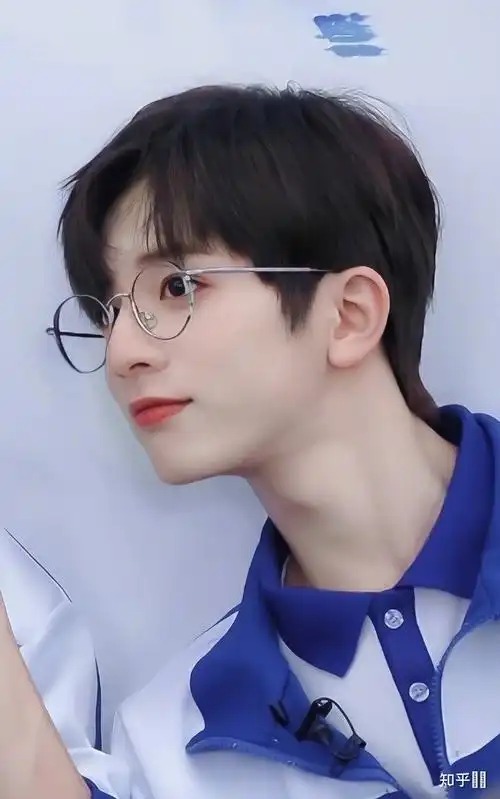 如何评价青春有你3训练生刘冠佑