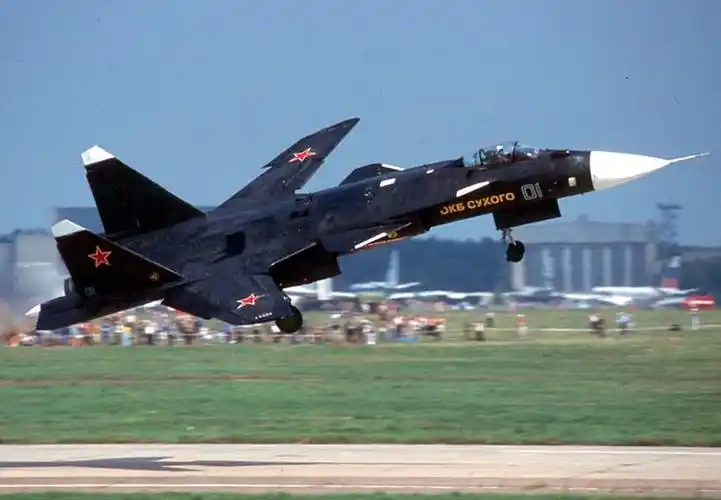 苏-37战斗机
