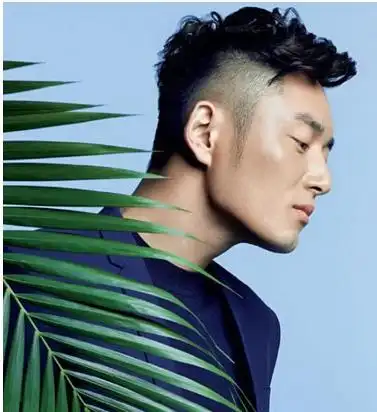 男生莫西干短发发型别样的帅气感男人的气场尽显