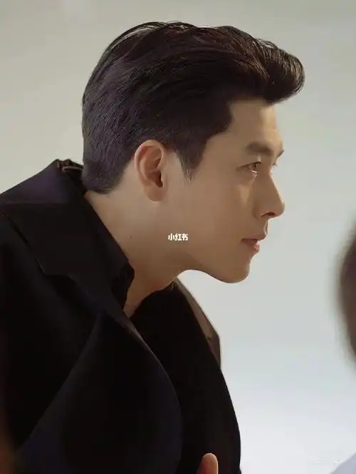 最喜欢#玄彬  的高大及侧脸 完美