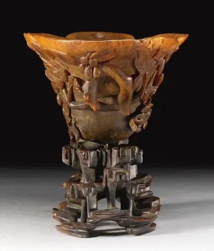 写美篇曾听一位我很尊重的老先生讲过,现在最厉害的高仿犀角已经可以