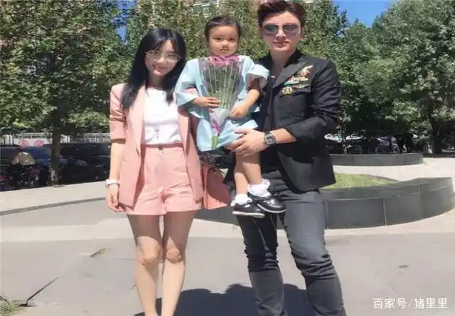 李小璐为女儿贾云馨,改名"李奕涵",对此你们怎么看